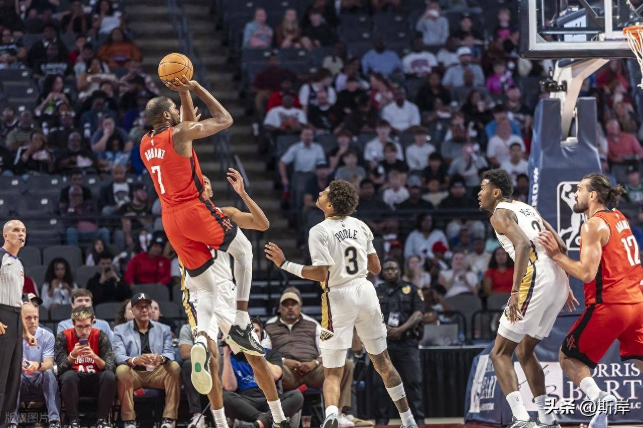 清晨休斯敦火箭备战NBA季后赛冲刺阶段金州勇士备战法国杯，尤文图斯回应争议备战德国杯瞬间刷屏