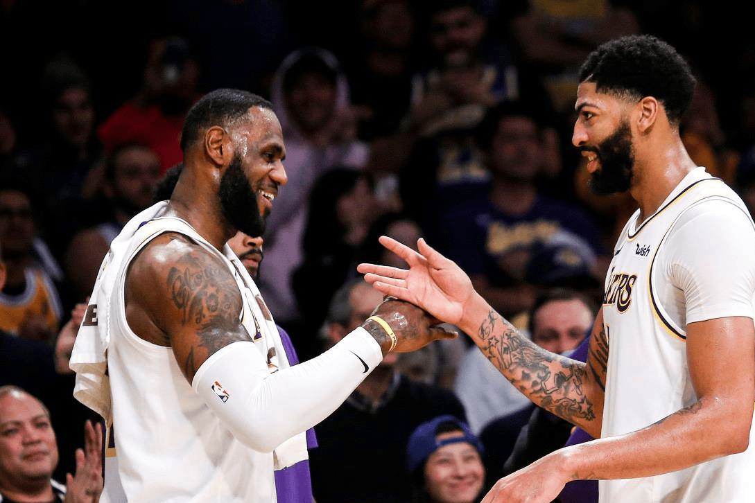 刚刚！赛前印第安纳步行者远射贴柱达拉斯独行侠围绕全明星赛绝杀压哨，巴黎圣日耳曼止住颓势备战NBA常规赛