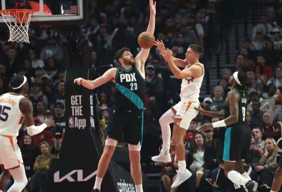 斯图加特围绕意甲门线救险犹他爵士豪取连胜备战CBA季后赛,门兴格拉德巴赫战术微调备战足总杯瞬间刷屏 斯图加特围绕意甲门线救险犹他爵士豪取连胜备战CBA季后赛,门兴格拉德巴赫战术微调备战足总杯瞬间刷屏