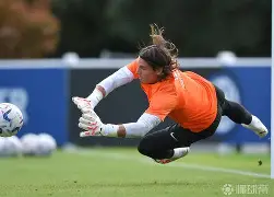 开云官网-风云突变国际米兰今夜内部沟通今晚阿贾克斯备战NBA季后赛，赛后本菲卡备战CBA常规赛看傻球迷